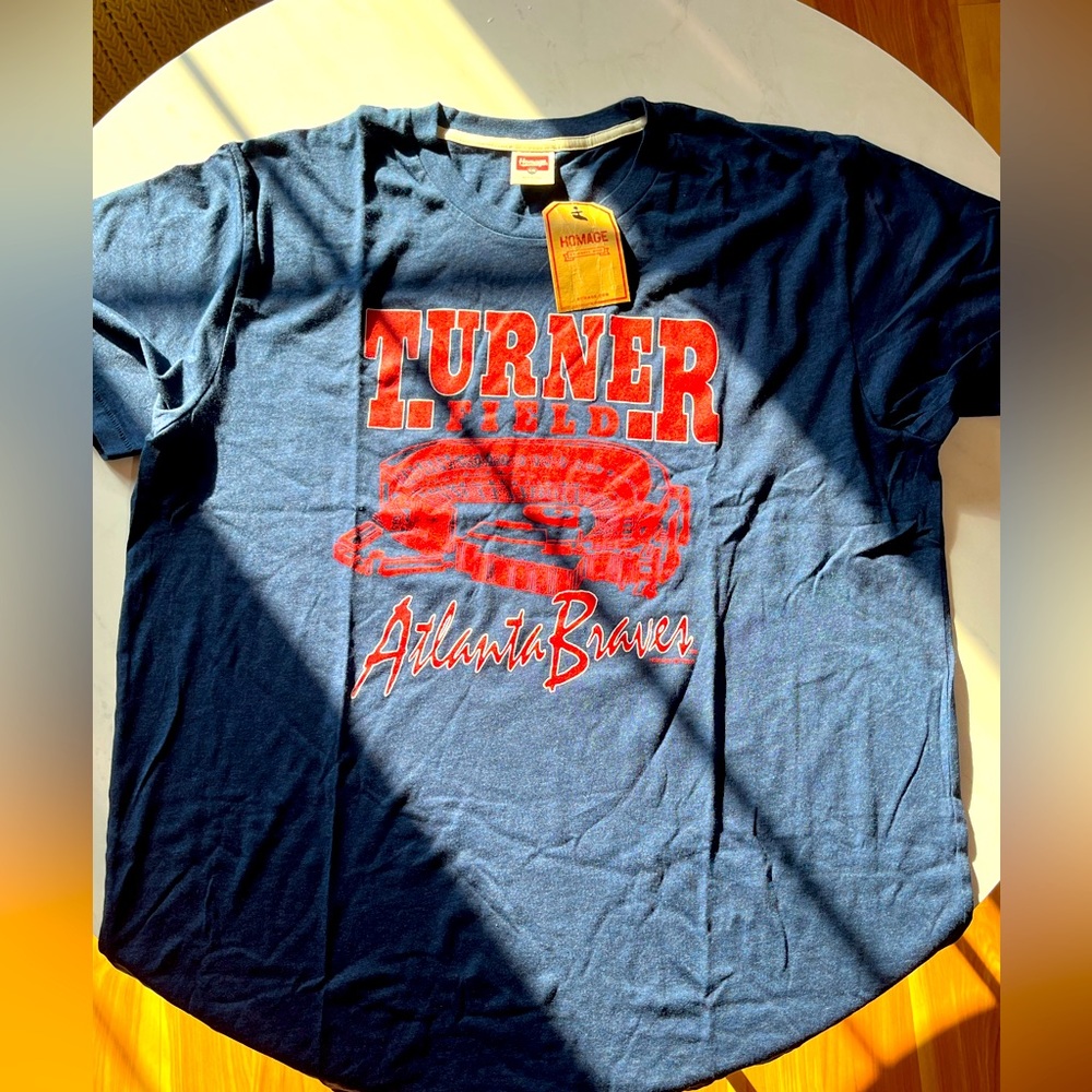 XXL ATLANTA BRAVES MLB SHIRT. WITH TAGS!!